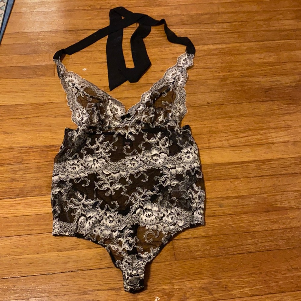 Like new Victoria secret lingerie